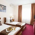 Athos R.m.t. Hotel