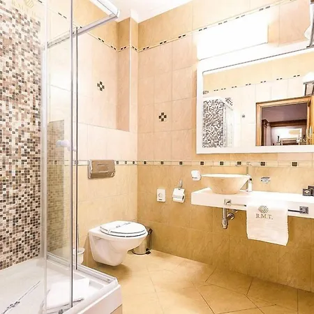 Athos R.m.t. Hotel 4*