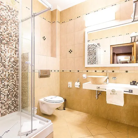 Athos R.m.t. Hotel 4*