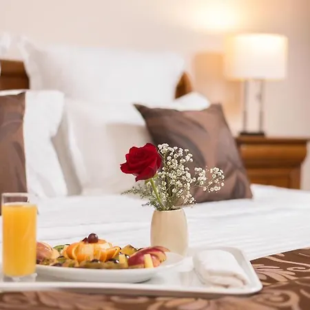 Athos R.m.t. Hotel 4*