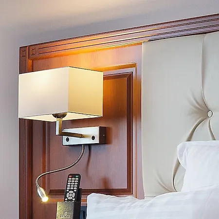 Athos R.m.t. Hotel