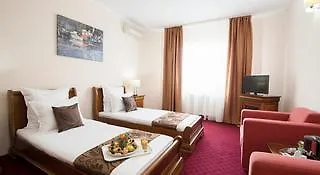 Athos R.m.t. Hotel