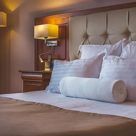 Athos R.m.t. Отель 4*