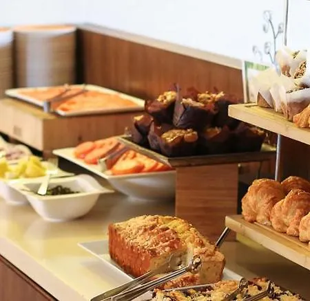 Hotel Athos R.m.t. 4*