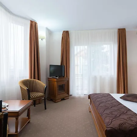 Athos R.m.t. Otel Kaloşvar