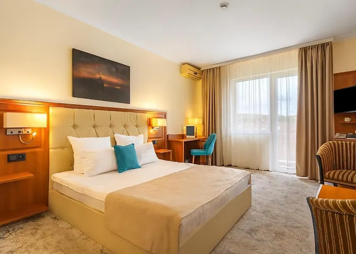 Hotel Athos R.m.t. 4*